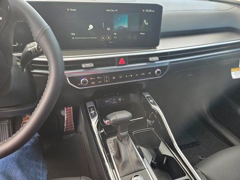 New 2026 Kia Sorento SX image 2