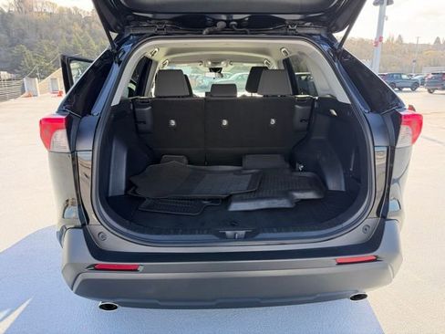 Certified 2022 Toyota RAV4 XLE image 10