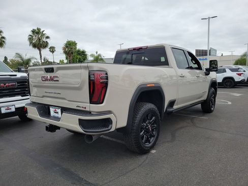 New 2026 GMC Sierra 2500 AT4 w/ AT4 Premium Plus Package AWD/4WD image 4
