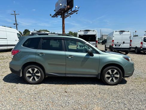 Used 2018 Subaru Forester 2.5i Limited AWD/4WD image 5
