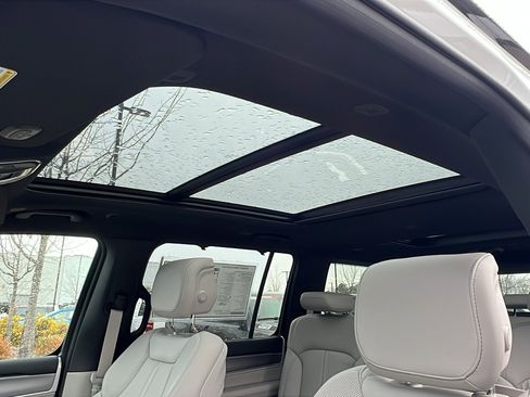 New 2025 Jeep Wagoneer L Series III image 19