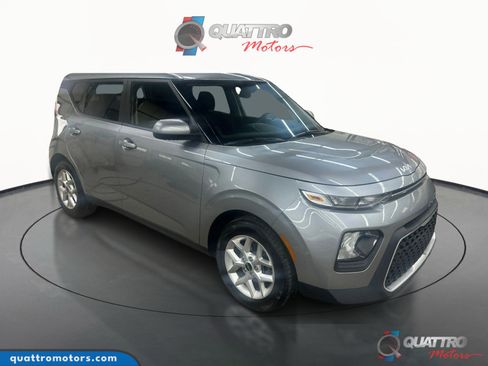 Used 2022 Kia Soul LX w/ Technology Package FWD image 1
