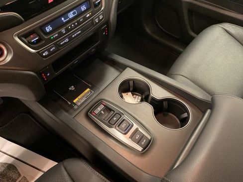 Used 2024 Honda Passport EX-L image 13