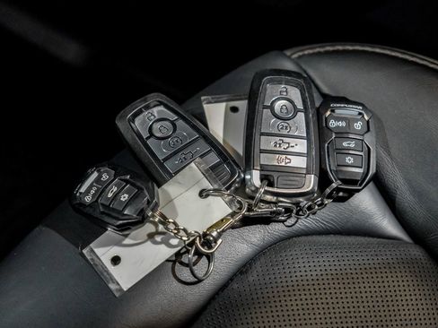 Used 2022 Ford F450 Platinum w/ FX4 Off-Road Package image 74