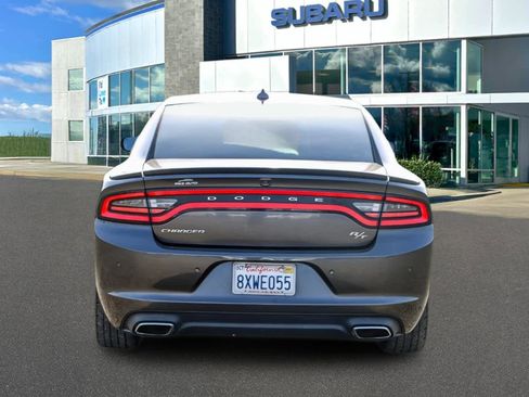 Used 2018 Dodge Charger R/T image 7