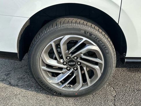 New 2026 Lincoln Navigator L Reserve image 18