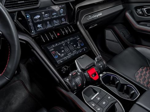 Used 2024 Lamborghini Urus S AWD/4WD image 23