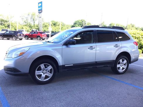 Used 2012 Subaru Outback 2.5i AWD/4WD image 11