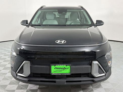 Used 2025 Hyundai Kona SEL FWD image 6