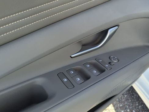 New 2026 Hyundai Elantra SEL Sport Premium image 17