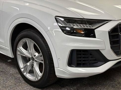 Used 2023 Audi Q8 Premium w/ Convenience Package AWD/4WD image 8