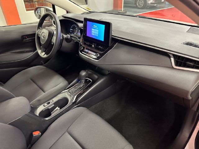 Certified 2024 Toyota Corolla LE w/ LE Convenience Package FWD image 17