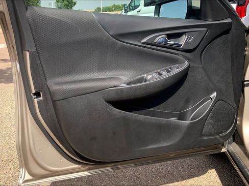 Used 2025 Chevrolet Malibu LS image 22