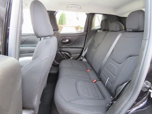 Used 2022 Jeep Renegade Latitude image 14