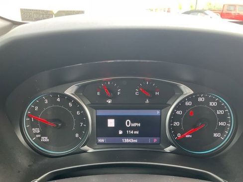 Used 2024 Chevrolet Equinox RS w/ RS Leather Package AWD/4WD image 4