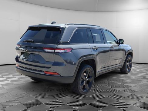 New 2026 Jeep Grand Cherokee Limited w/ Limited Altitude Package AWD/4WD image 7