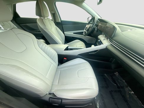 Used 2023 Hyundai Elantra Limited FWD image 28