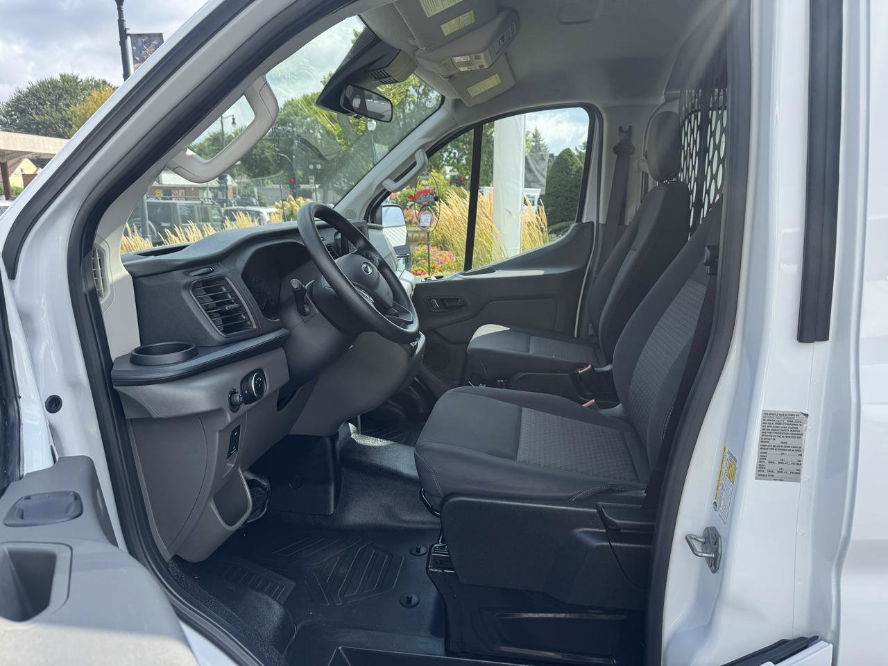 Used 2025 Ford Transit 250 Low Roof w/ Exterior Upgrade Package RWD image 15