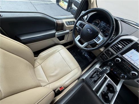 Used 2017 Ford F150 Lariat w/ Equipment Group 502A Luxury AWD/4WD image 10