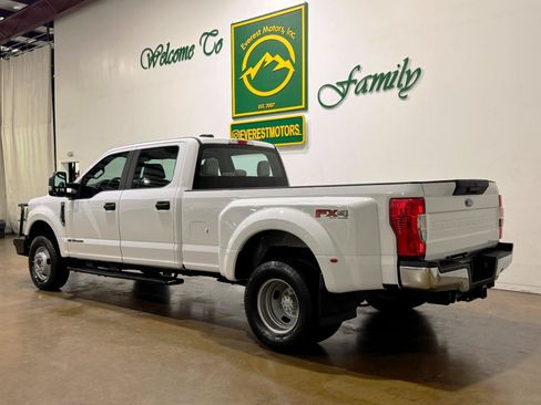 Used 2022 Ford F350 XL w/ Power Equipment Group AWD/4WD image 6