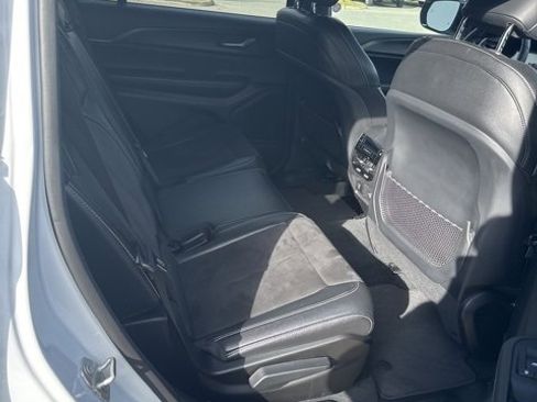 Certified 2024 Jeep Grand Cherokee L Laredo image 10