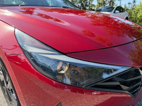 Used 2022 Hyundai Elantra SEL FWD image 4