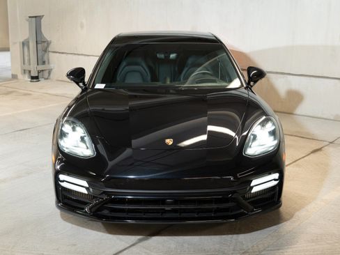Certified 2022 Porsche Panamera Turbo S AWD/4WD image 6