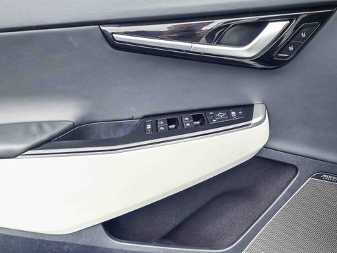 Used 2022 Kia EV6 GT-Line w/ GT-Line Suede Seat Package image 12