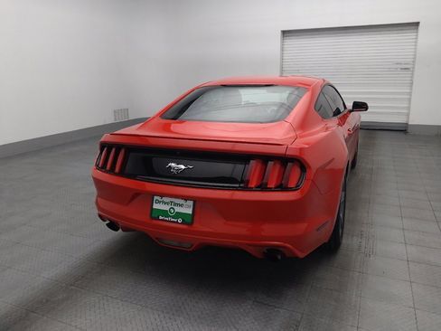 Used 2017 Ford Mustang Coupe RWD image 7