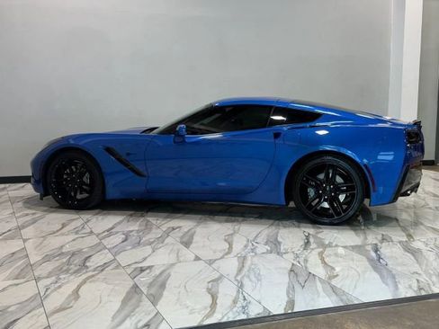 Used 2019 Chevrolet Corvette Stingray Coupe w/ Battery Protection Package RWD image 10