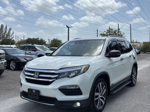 Used 2018 Honda Pilot Elite image 1