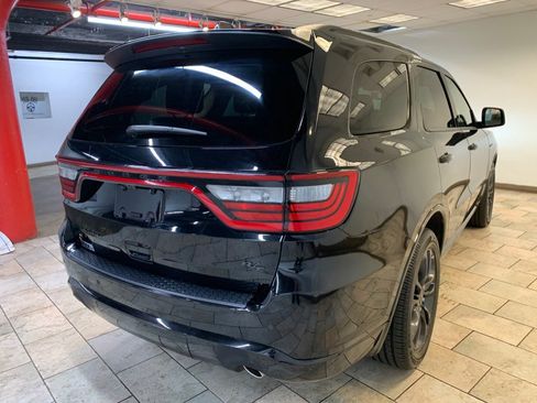 Used 2023 Dodge Durango R/T w/ Hemi Orange Plus Package AWD/4WD image 7