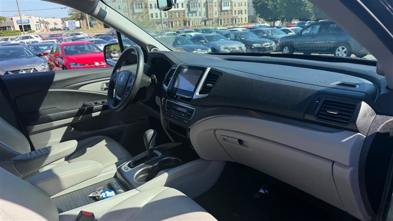 Used 2017 Honda Ridgeline RTL-T image 7
