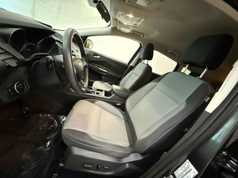 Used 2017 Ford Escape SE AWD/4WD image 17