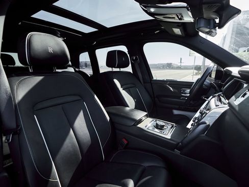 Used 2019 Rolls-Royce Cullinan AWD/4WD image 47