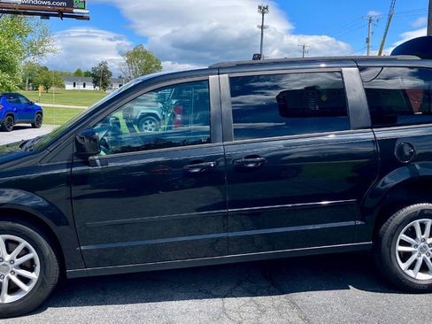 Used 2014 Dodge Grand Caravan SXT FWD image 5