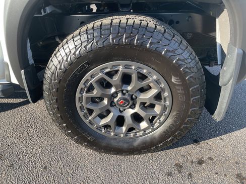 Used 2026 Nissan Frontier PRO-4X w/ Pro Premium Package image 4