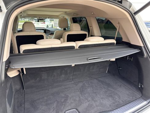 Used 2021 Mercedes-Benz GLS 450 4MATIC image 28