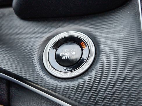 Used 2024 Jeep Grand Cherokee L Laredo image 15