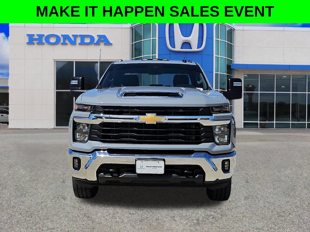 Used 2024 Chevrolet Silverado 2500 LT w/ Convenience Package AWD/4WD image 8
