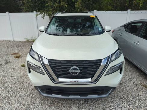 Certified 2023 Nissan Rogue SL w/ SL Premium Package FWD image 3