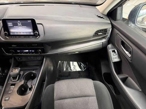 Used 2025 Nissan Rogue SV FWD image 37