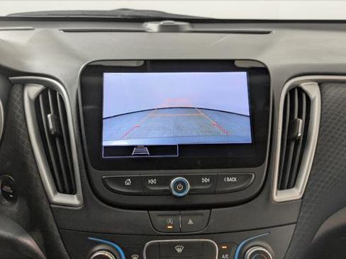 Used 2023 Chevrolet Malibu LS image 28