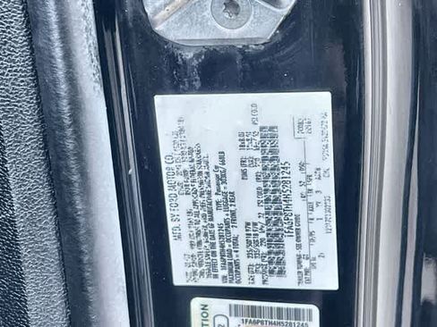 Used 2017 Ford Mustang Coupe RWD image 22