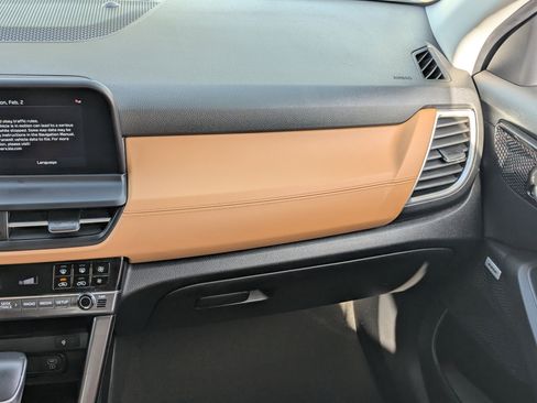 Certified 2024 Kia Seltos SX w/ SX Sunroof Package image 15