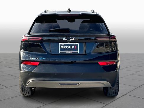 Used 2022 Chevrolet Bolt EUV Premier w/ Sun & Sound Package image 5