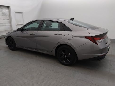 Used 2023 Hyundai Elantra SEL w/ Cargo Package FWD image 3
