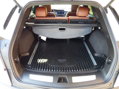 Used 2025 Cadillac XT5 Sportv w/ Technology Package image 38