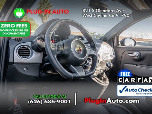 Used 2013 FIAT 500 Abarth w/ Beats Audio Pkg FWD image 3
