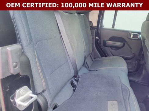 Used 2024 Jeep Gladiator Sport AWD/4WD image 14